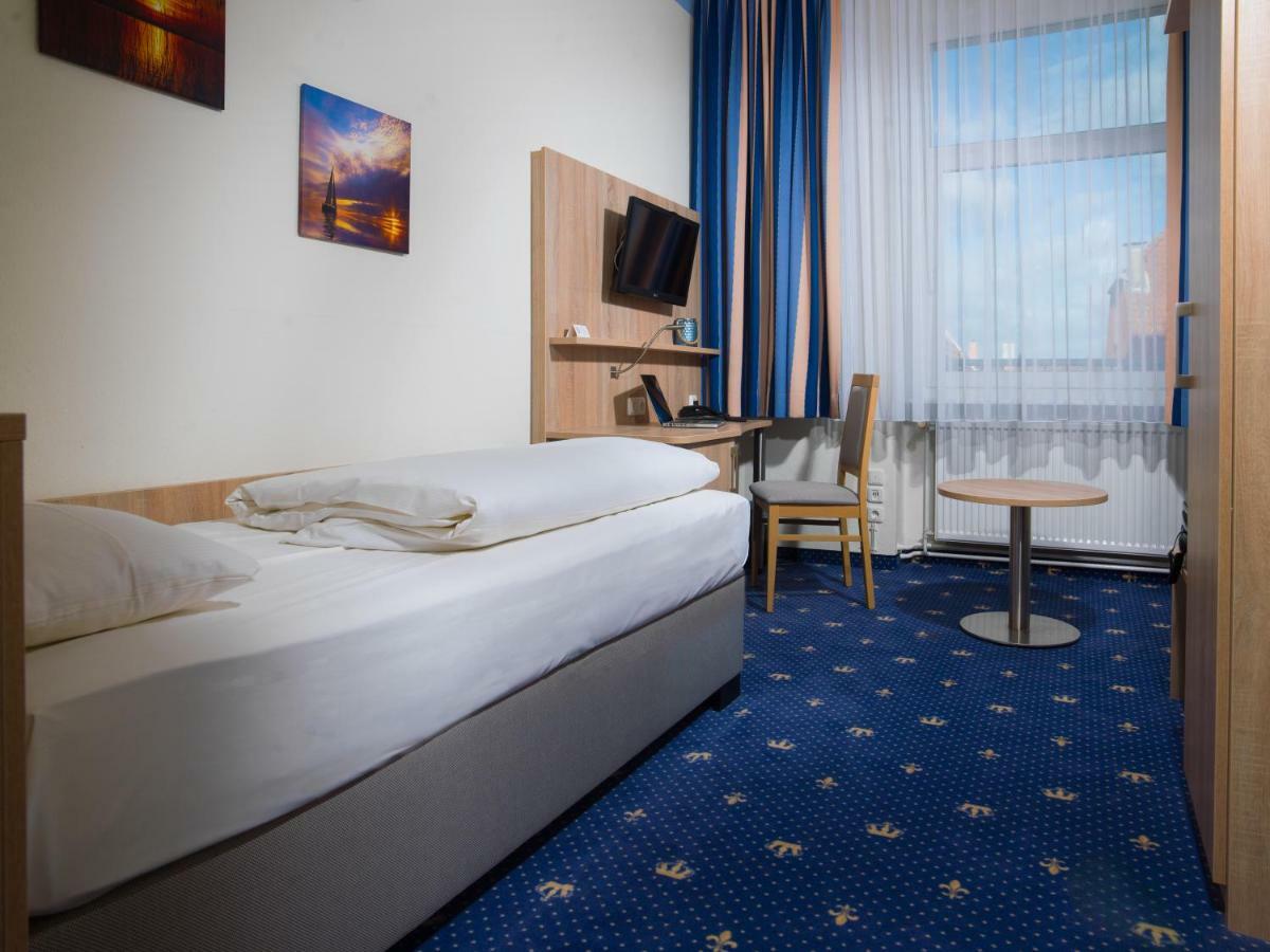 ליבק Hotel Deutscher Kaiser מראה חיצוני תמונה